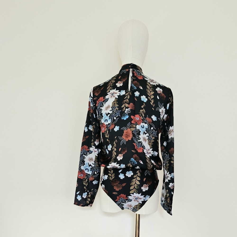 ZARA Flower Bodysuit with Choker Collar - Picture 2 of 11